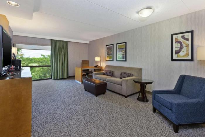 Hotel Auburn Hills Phòng bức ảnh